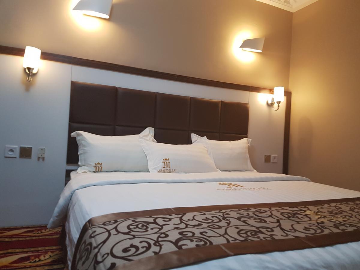 Mbayaville Hotel Douala Ngoại thất bức ảnh