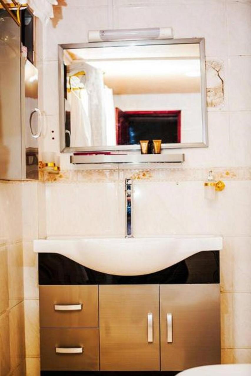 Mbayaville Hotel Douala Ngoại thất bức ảnh