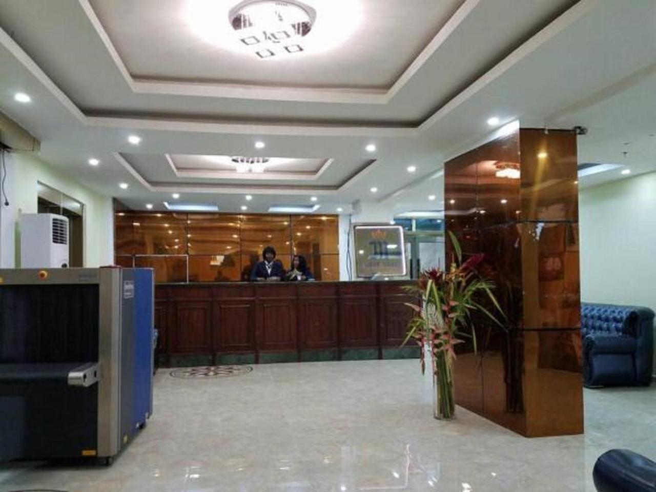 Mbayaville Hotel Douala Ngoại thất bức ảnh